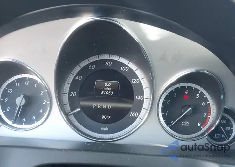 2013 Mercedes-Benz E 350 z USA, uszkodzony, nr VIN WDDKJ5KB8DF192911